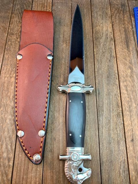 Tak Fukuta Made Will and Finck Double Edged Dagger With Sheath. Tak Fukuta Made Will and Finck Double Edged Dagger With Sheath.