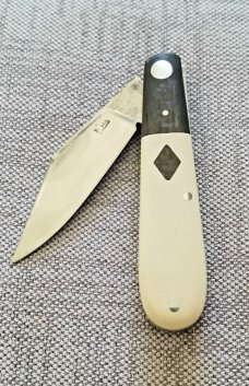 K'roo Custom Clip Tuxedo Barlow Knife,2020,NEW, 3.5",N690 ivory micarta & black carbon fiber K'roo Custom Clip Tuxedo Barlow Knife,2020,NEW, 3.5",N690 ivory micarta & black carbon fiber