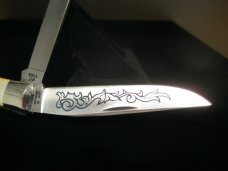 3 Dot 1977 Case XX Stainless USA Blue Scroll Trapper 5254 SSP knife # 104 3 Dot 1977 Case XX Stainless USA Blue Scroll Trapper 5254 SSP knife # 104