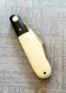 K'roo Custom Clip Tuxedo Barlow Knife,2020,NEW, 3.5",N690 ivory micarta & black carbon fiber K'roo Custom Clip Tuxedo Barlow Knife,2020,NEW, 3.5",N690 ivory micarta & black carbon fiber