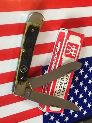 Vintage J A Henckels 2 Blade Trapper with Moss Green Handles -Black Henckels Sheild – NOS
