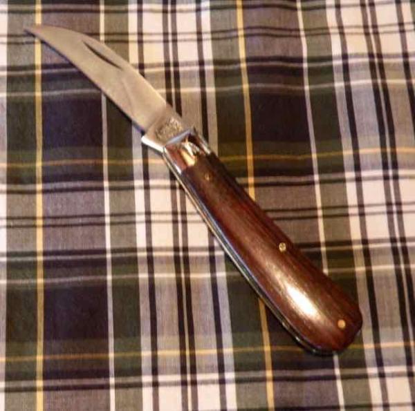 A Wright & Son, Sheffield, England Peach Pruner Knife w/Rosewood Scales and Wharncliffe Blade A Wright & Son, Sheffield, England Peach Pruner Knife w/Rosewood Scales and Wharncliffe Blade