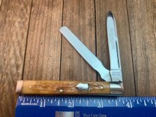 Winchester Doctor’s Knife Antique Green Bone Winchester Doctor’s Knife Antique Green Bone