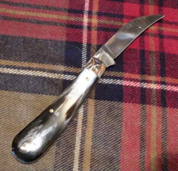 A. Wright & Son Sheffield, England Peach Pruner Knife with Buffalo Horn Scales and Wharncliffe Blade A. Wright & Son Sheffield, England Peach Pruner Knife with Buffalo Horn Scales and Wharncliffe Blade