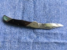Queen,  44 B Folding Hunter, Button Lock Knife 