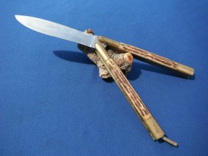 OLD VINTAGE 60's LARGE  HANDMADE PHILLIPINES BONE  "BALISONG" BUTTERFLY FOLDING POCKET KNIFE KNIVES 