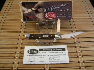 CASE XX 6220 4 DOT, 5X'S NEW IN BOX WITH PAPERS 2010 PEANUT 2 BLADE POCKET KNIFE IN MINT CONDITION 