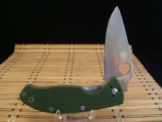 SPYDERCO 8 CR 13 MOV TENACIOUS GREEN LARGE LINER LOCK NEW IN BOX WITH PAPERS BELT CLIP CARRY KNIFE SPYDERCO 8 CR 13 MOV TENACIOUS GREEN LARGE LINER LOCK NEW IN BOX WITH PAPERS BELT CLIP CARRY KNIFE