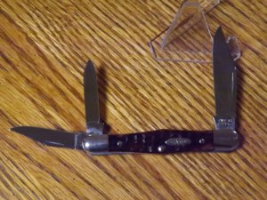 Case 1976 Red Bone Whittler 6383