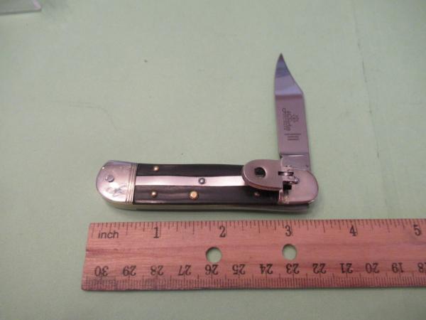 Hubertus Black Micarta  Lever Lock 
