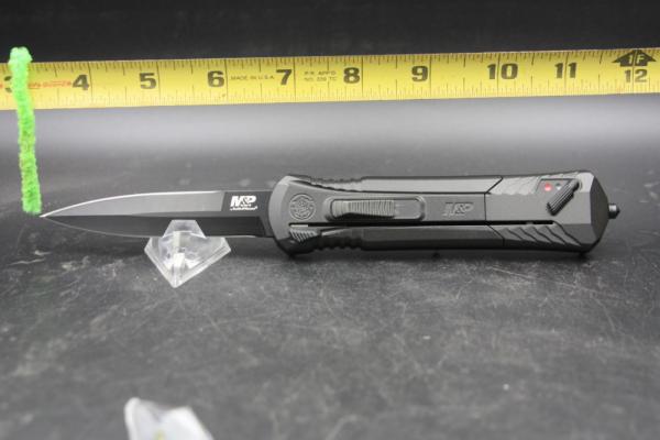 Smith and Wesson M&P OTF Spring Assisted Spear Point Knife blackout (3.5" Black)