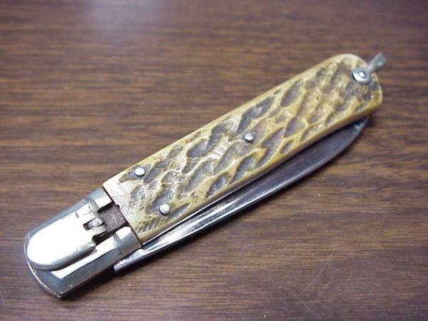 Vintage French MAKINOX Stag Lever release switchblade knife INOX Vintage French MAKINOX Stag Lever release switchblade knife INOX