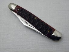 Schatt & Morgan, Keystone Series XVII Timeworn Red Jigged Bone Dogleg Whittler #043154: 2007 Schatt & Morgan, Keystone Series XVII Timeworn Red Jigged Bone Dogleg Whittler #043154: 2007
