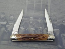 Schatt & Morgan, Keystone Series XX Bourbon Reversed Worm Groove Bone Gentleman's Muskrat - #042121 Schatt & Morgan, Keystone Series XX Bourbon Reversed Worm Groove Bone Gentleman's Muskrat - #042121
