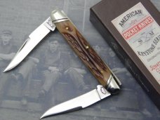 Schatt & Morgan, Keystone Series XX Bourbon Reversed Worm Groove Bone Gentleman's Muskrat - #042121 Schatt & Morgan, Keystone Series XX Bourbon Reversed Worm Groove Bone Gentleman's Muskrat - #042121