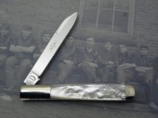 Schatt & Morgan, Keystone Series XX Pearl Signature Bolster Doctor’s Knife - #051297: 2010, Schatt & Morgan, Keystone Series XX Pearl Signature Bolster Doctor’s Knife - #051297: 2010,