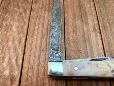 Hen and Rooster Damascus Polished Stag Doctor’s Knife Hen and Rooster Damascus Polished Stag Doctor’s Knife
