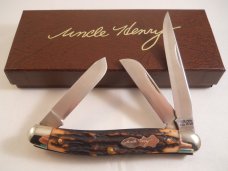 Schrade Uncle Henry 897UH USA Mint