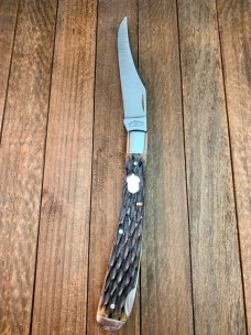 A.G. Russell Granddad’s Lockback In Antique Green Jigged Bone 5 1/4” A.G. Russell Granddad’s Lockback In Antique Green Jigged Bone 5 1/4”