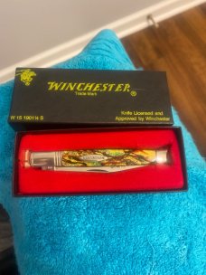 1992 Winchester 1001 1/2 Christmas tree colored handle Fishtail With A single Blade Brand new in box 1992 Winchester 1001 1/2 Christmas tree colored handle Fishtail With A single Blade Brand new in box
