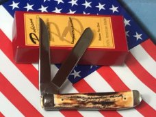 Robeson (Pocket Eze ) By Queen, Exclusive One of 200 Trapper w/ Great Stag Handles -NOS w/ Box Robeson (Pocket Eze ) By Queen, Exclusive One of 200 Trapper w/ Great Stag Handles -NOS w/ Box