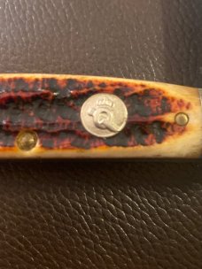 New Queen #32 Large Congress Red Stag With Nickel Silver Bolster & 4 Blades Pocket Knife New In Biox New Queen #32 Large Congress Red Stag With Nickel Silver Bolster & 4 Blades Pocket Knife New In Biox