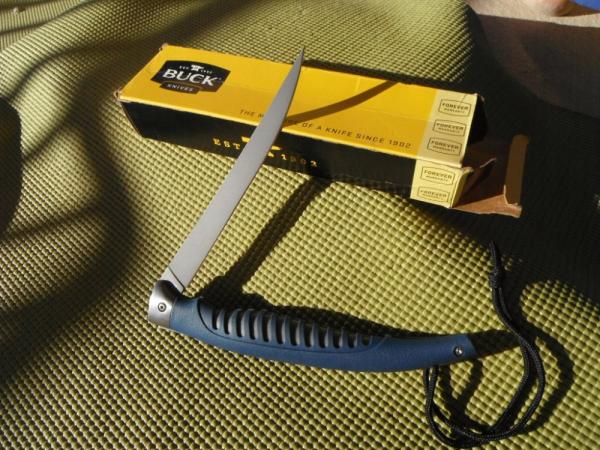 BUCK Knives  220 FOLDING FILLET 6.5 INCH KNIFE  NEW IN ORIG PACKAGE