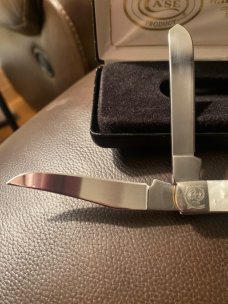 New Case XX USA 9207 SS Gorgeous Handles With Scrolled Bolsters & Two Stainless Steel Blades NIB New Case XX USA 9207 SS Gorgeous Handles With Scrolled Bolsters & Two Stainless Steel Blades NIB