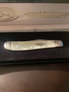 New Case XX USA 9207 SS Gorgeous Handles With Scrolled Bolsters & Two Stainless Steel Blades NIB New Case XX USA 9207 SS Gorgeous Handles With Scrolled Bolsters & Two Stainless Steel Blades NIB