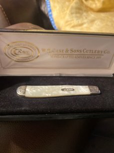 New Case XX USA 9207 SS Gorgeous Handles With Scrolled Bolsters & Two Stainless Steel Blades NIB New Case XX USA 9207 SS Gorgeous Handles With Scrolled Bolsters & Two Stainless Steel Blades NIB