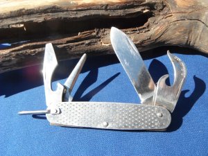 1986  U.S. Military Folding Pocket Knife. U.S. G.I. Issue Pocket Knife 