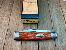 Robeson By Queen 2 Blade Gunstock Autumn Gold Jigged Bone Robeson By Queen 2 Blade Gunstock Autumn Gold Jigged Bone