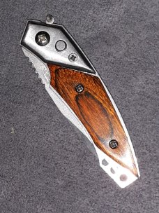 Asian switchblade Asian switchblade