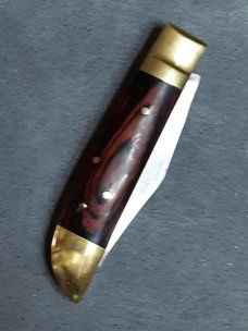 Lever lock knife. Lever lock knife.