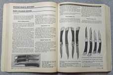 LEVINE’S GUIDE TO KNIVES AND THEIR VALUES 4th Edition