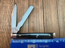 Robeson (by Queen) Shuredge 2 Blade Dr. Knife Smooth Black Buffalo Horn Handles Robeson (by Queen) Shuredge 2 Blade Dr. Knife Smooth Black Buffalo Horn Handles