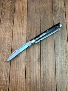 Robeson (by Queen) Shuredge 2 Blade Dr. Knife Smooth Black Buffalo Horn Handles Robeson (by Queen) Shuredge 2 Blade Dr. Knife Smooth Black Buffalo Horn Handles