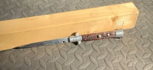 8" Stiletto Switchblade Swivel Bolster Release - Spanish?