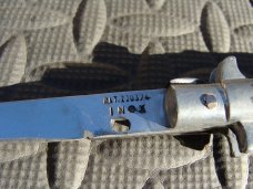 8" Stiletto Switchblade Swivel Bolster Release - Spanish? 8" Stiletto Switchblade Swivel Bolster Release - Spanish?