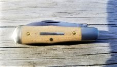GREAT EASTERN CUTLERY TIDIOUTE #06 PEMBERTON - 1 BLADE - MUSLIN MICARTA CODE: GEC-T060119-MM GREAT EASTERN CUTLERY TIDIOUTE #06 PEMBERTON - 1 BLADE - MUSLIN MICARTA CODE: GEC-T060119-MM