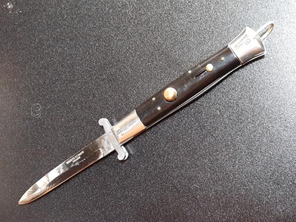 8 3/4" vintage rizzuto estilleto milano. 8 3/4" vintage rizzuto estilleto milano.