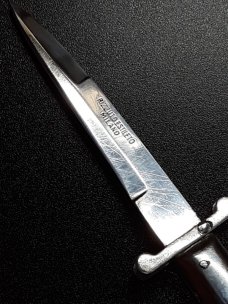 8 3/4" vintage rizzuto estilleto milano. 8 3/4" vintage rizzuto estilleto milano.