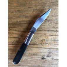 Kroo Blade Gentlemen's Barlow with Black Micarta Scales and Clip Blade Kroo Blade Gentlemen's Barlow with Black Micarta Scales and Clip Blade