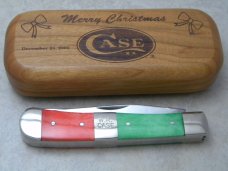 W.R. Case XX USA 2000 6254 Bone Merry Christmas Trapper Knife in Wood Display Box W.R. Case XX USA 2000 6254 Bone Merry Christmas Trapper Knife in Wood Display Box