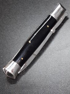 8 3/4" vintage rizzuto estilleto milano. 8 3/4" vintage rizzuto estilleto milano.