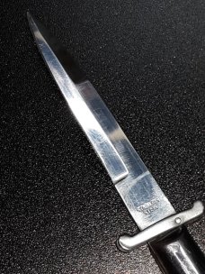 8 3/4" vintage rizzuto estilleto milano. 8 3/4" vintage rizzuto estilleto milano.