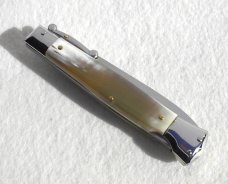 NOS 1980's ITALIAN STILETTO 9" GENUINE BRAZILIAN HORN SWING GUARD LOCK BACK