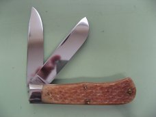 GREAT EASTERN 2007 SCOUT TRAPPER WITH GREEN TEA JIG BONE SCALES GREAT EASTERN 2007 SCOUT TRAPPER WITH GREEN TEA JIG BONE SCALES
