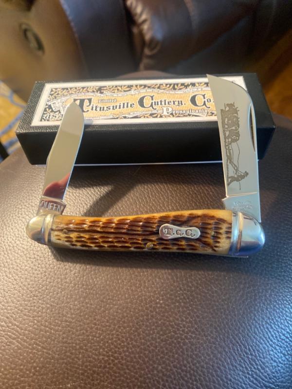 New 2009 Queen Limited Edition 1 OF 100 Green Bone Handle Farmers Jack With Two Blades NIB New 2009 Queen Limited Edition 1 OF 100 Green Bone Handle Farmers Jack With Two Blades NIB