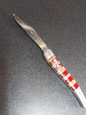 Vintage Hammer Brand switchblade. 